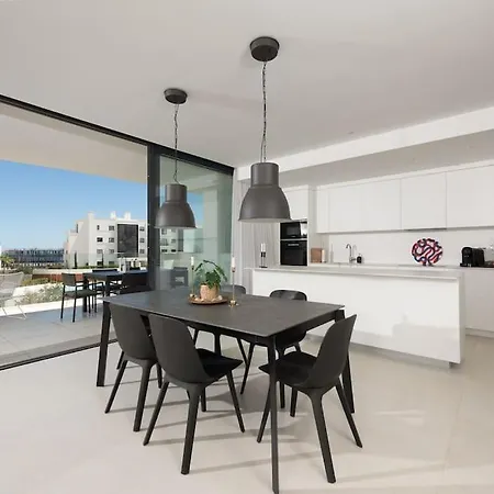 Beautiful 3 Bedroom In Higueron West Lejlighed *