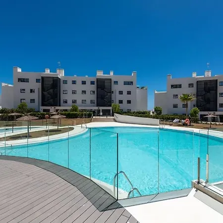 Beautiful 3 Bedroom In Higueron West Lejlighed