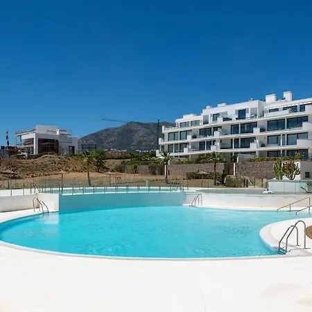Beautiful 3 Bedroom In Higueron West Lejlighed