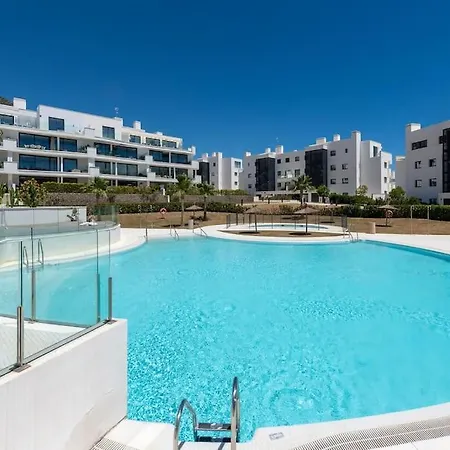 Beautiful 3 Bedroom In Higueron West Lejlighed