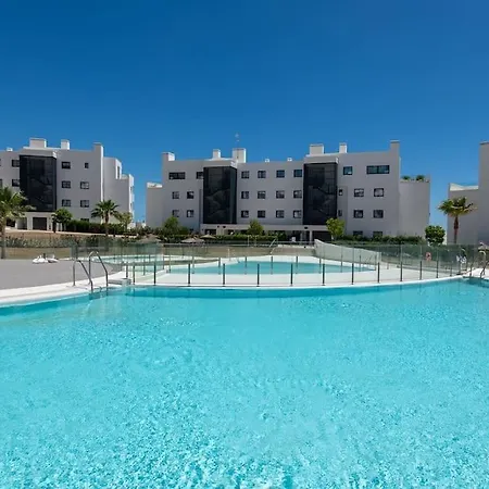 Beautiful 3 Bedroom In Higueron West Lejlighed *