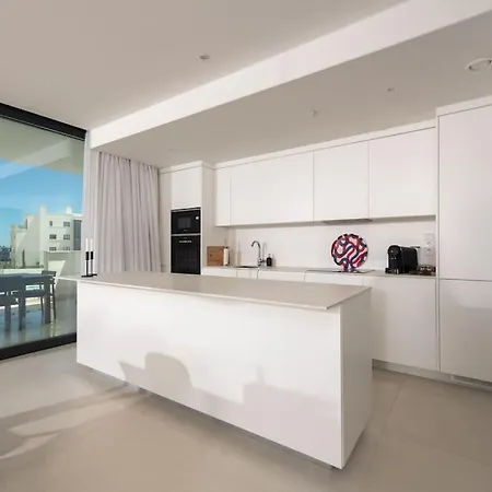Beautiful 3 Bedroom In Higueron West Lejlighed *